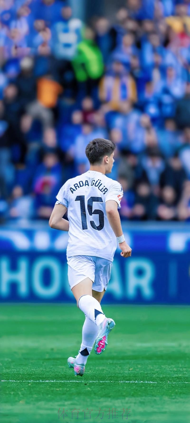 西媒:皇马相信卡马文加 视他为克罗斯的理想接班人